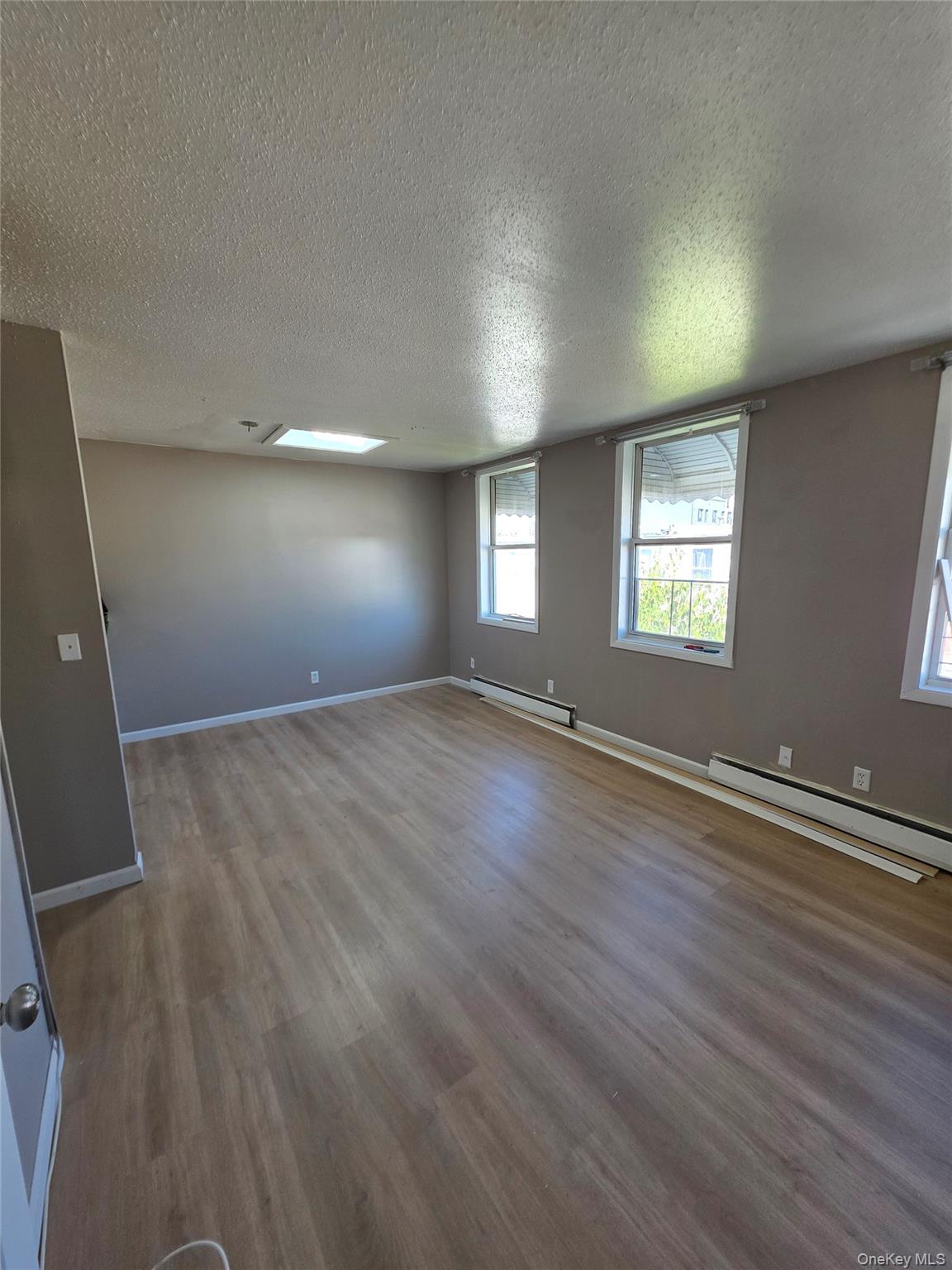1186 Vyse Avenue Property Photo 25
