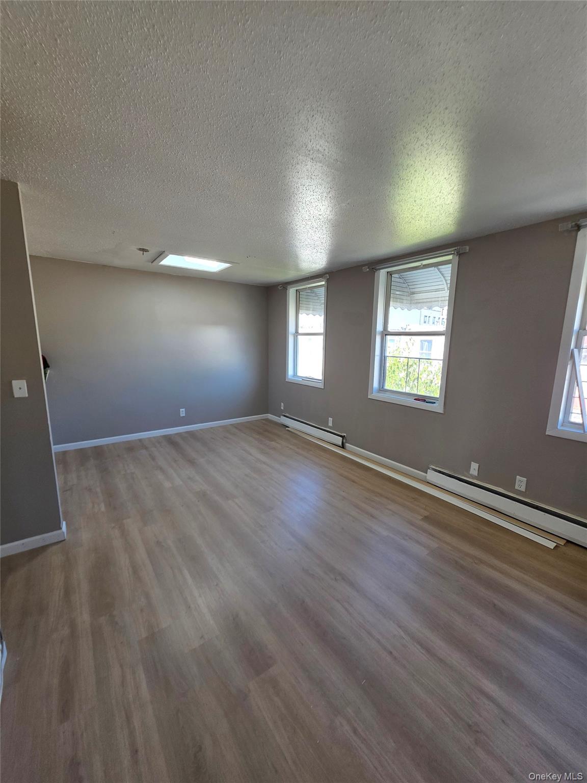 1186 Vyse Avenue Property Photo 27
