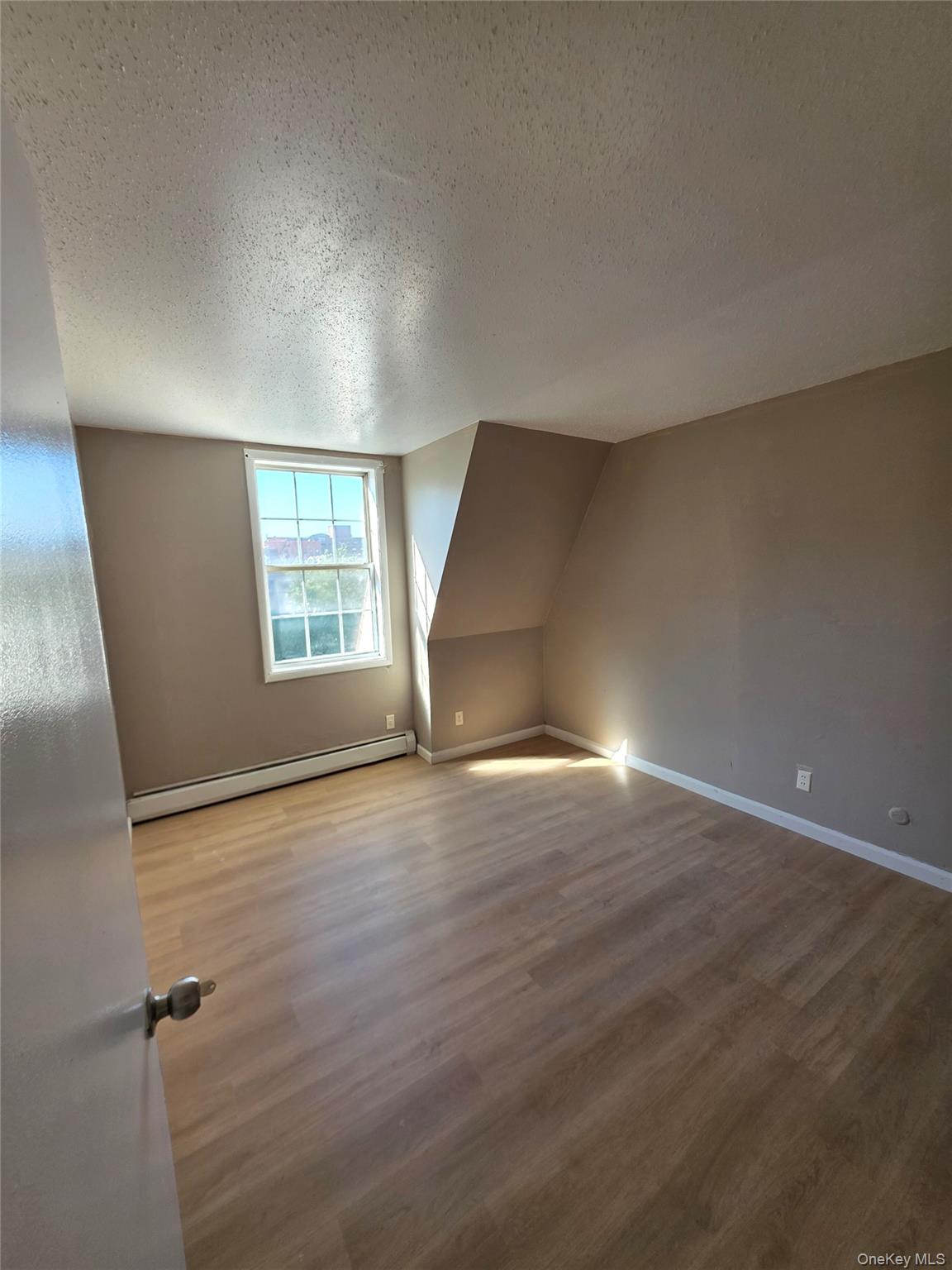 1186 Vyse Avenue Property Photo 32