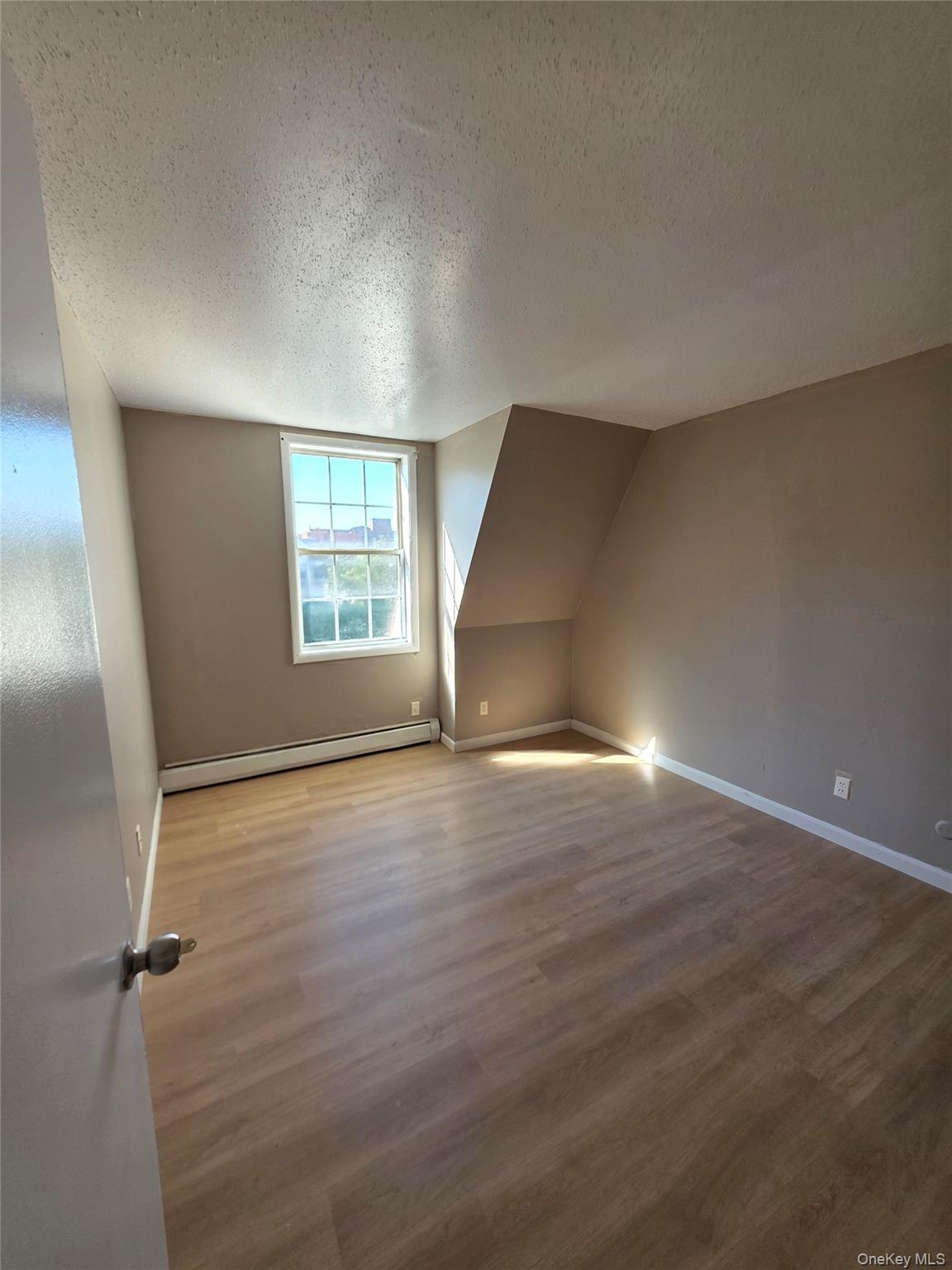 1186 Vyse Avenue Property Photo 33