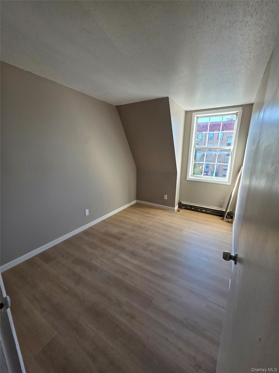 1186 Vyse Avenue Property Photo 34