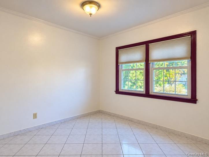 150-32 8 Avenue Property Photo 5