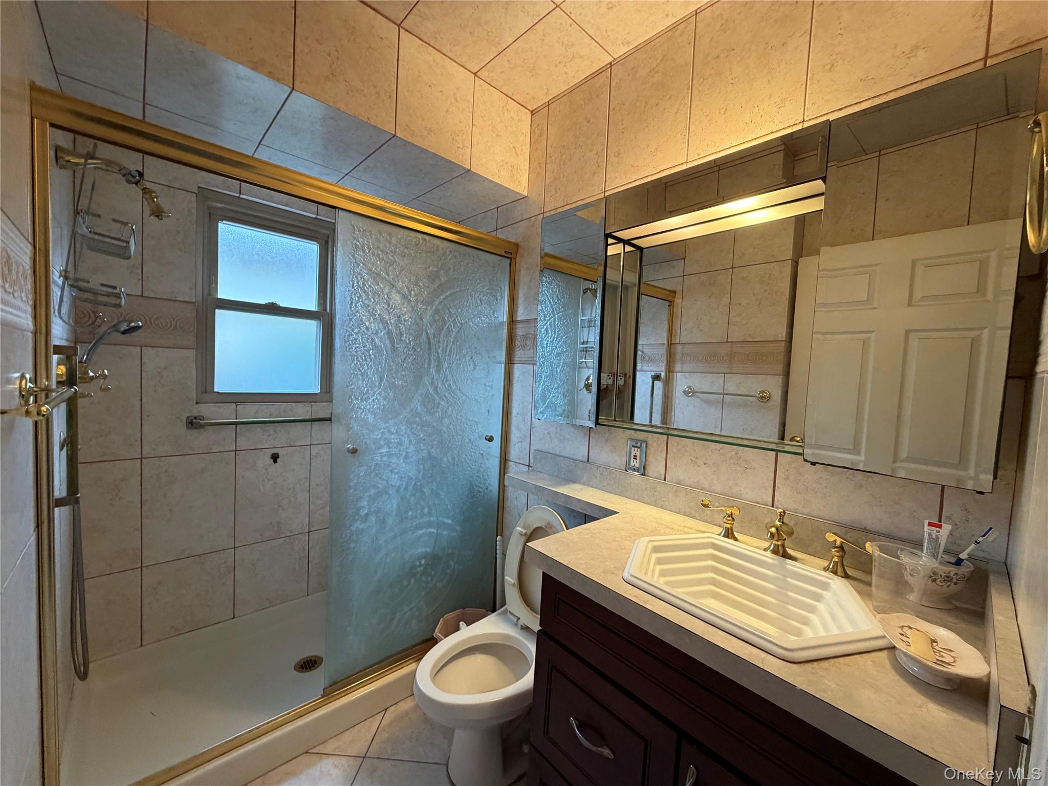 150-32 8 Avenue Property Photo 11