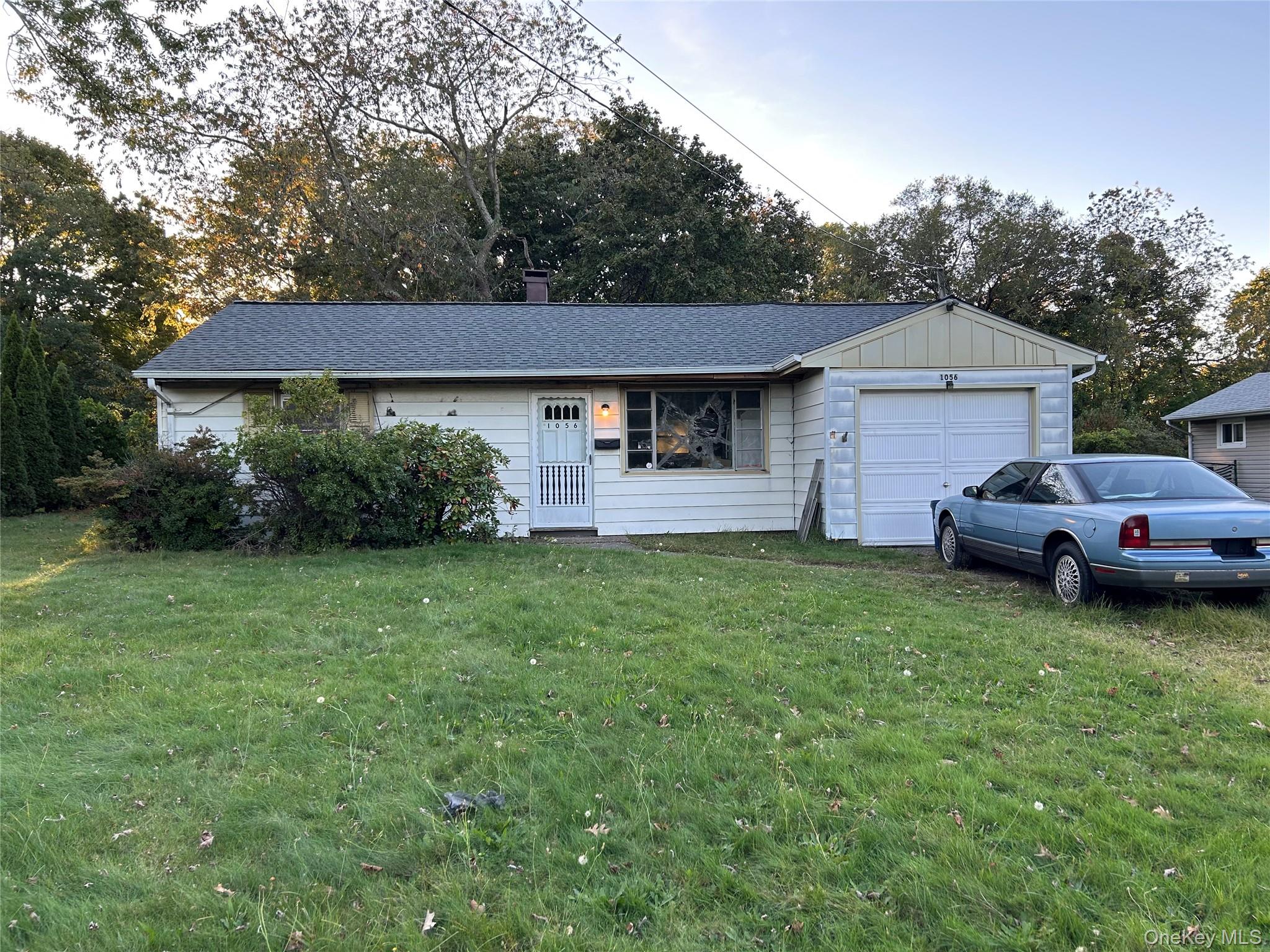 1056 Bay Shore Avenue Property Photo 1