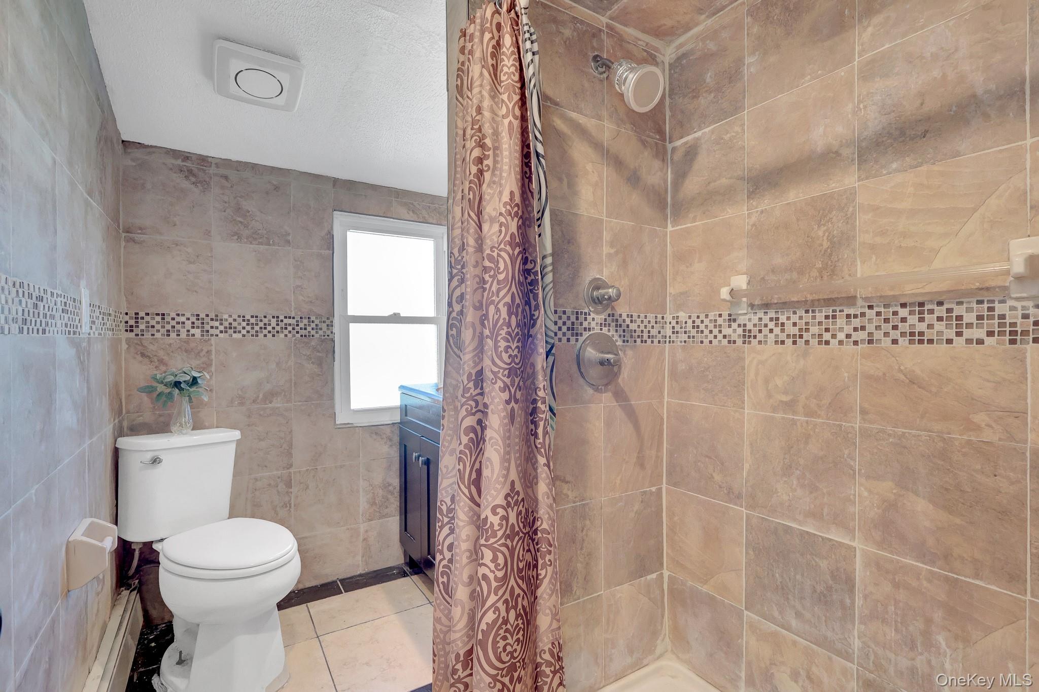 5 2nd Place Property Photo 13