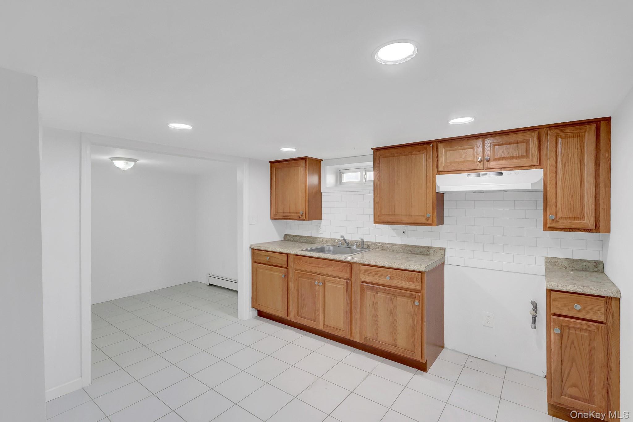 5 2nd Place Property Photo 18