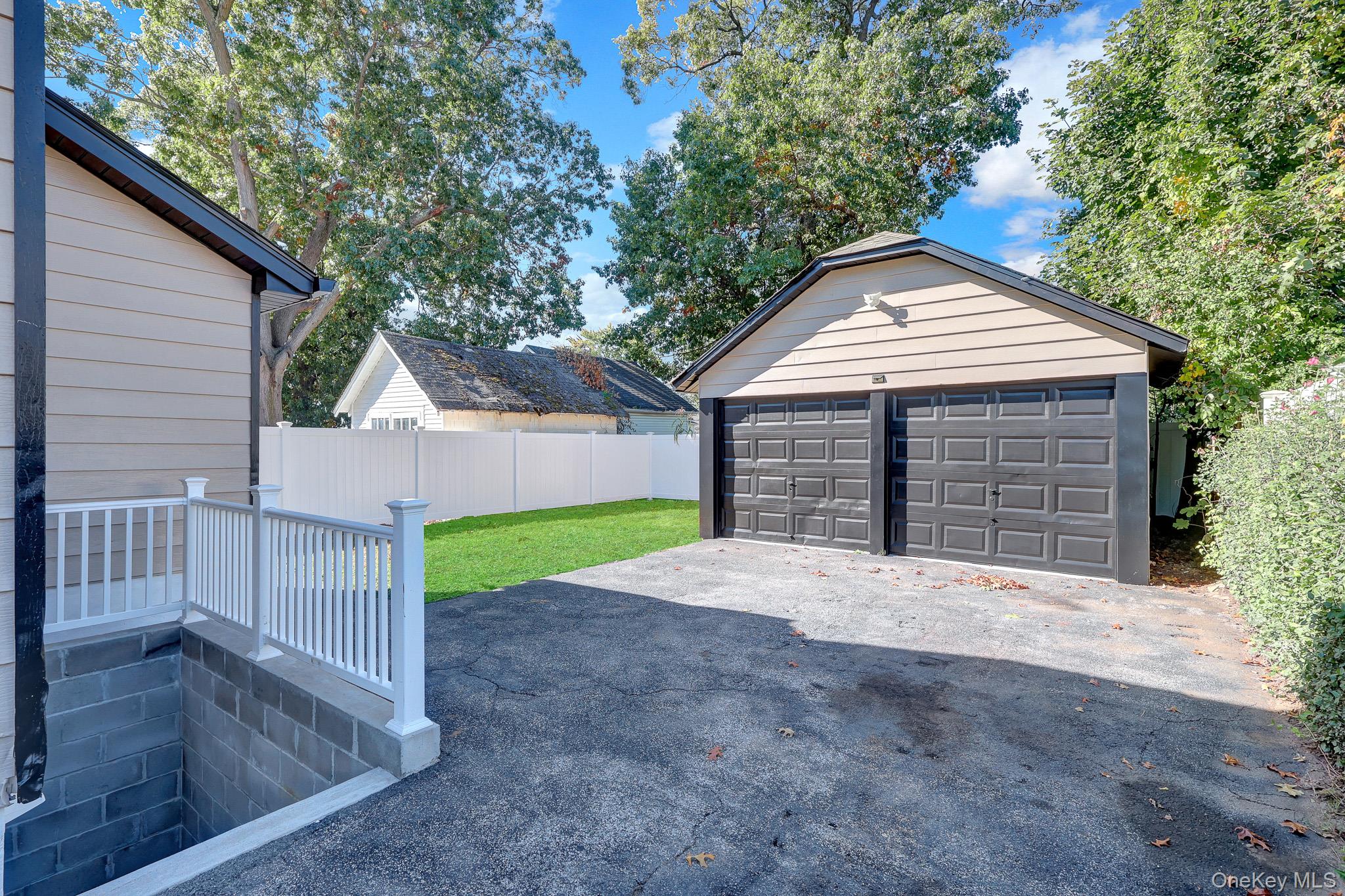 5 2nd Place Property Photo 26