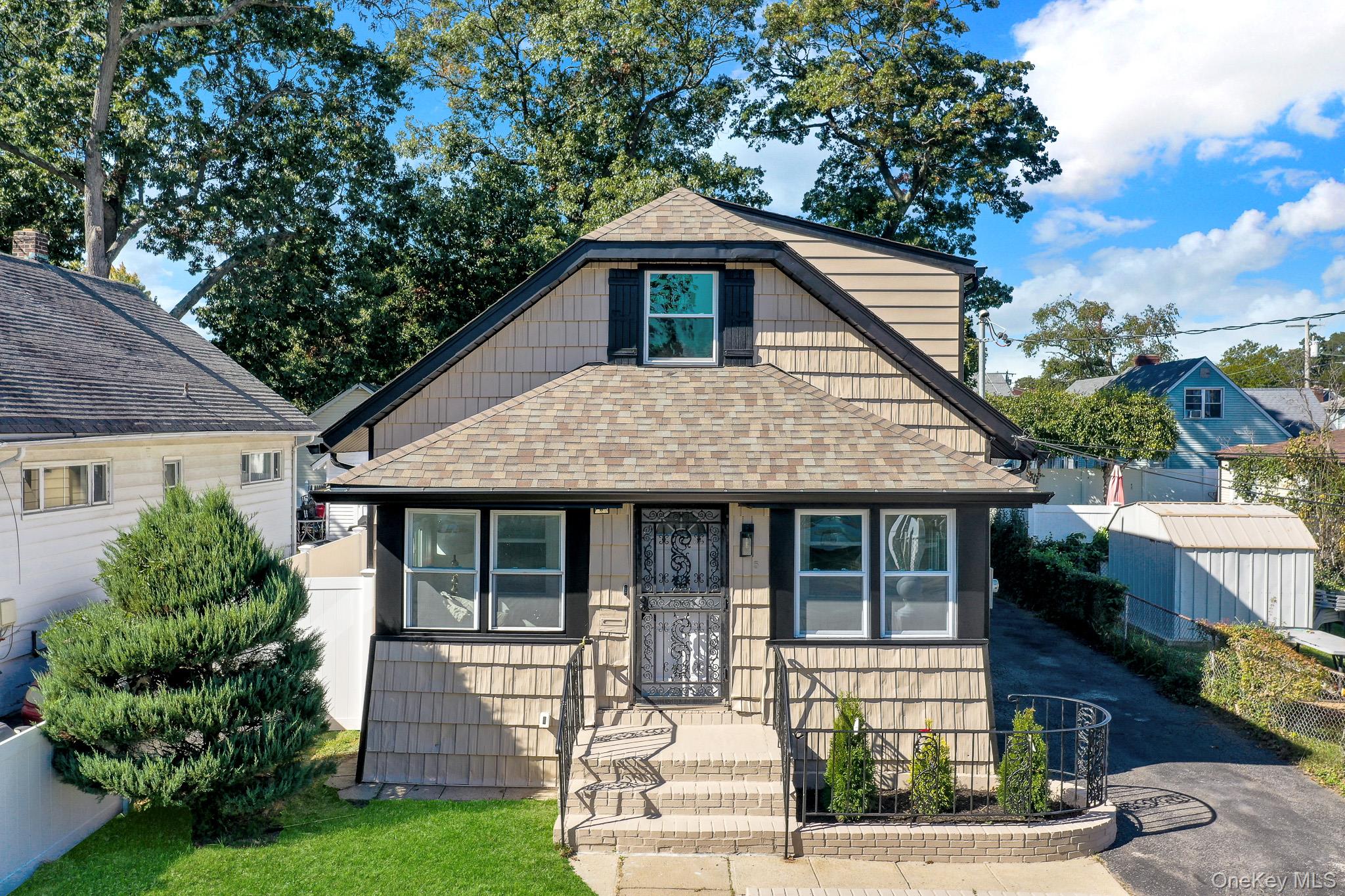 5 2nd Place Property Photo 27