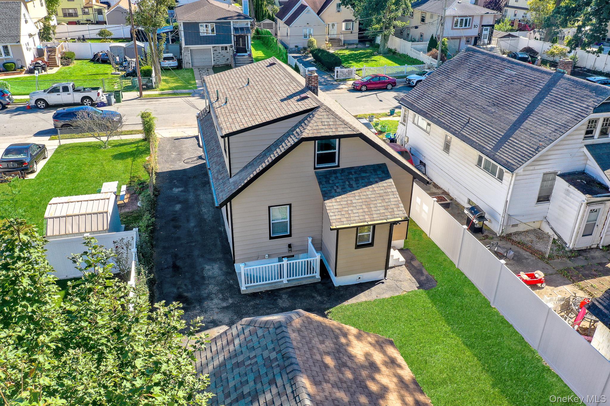 5 2nd Place Property Photo 33