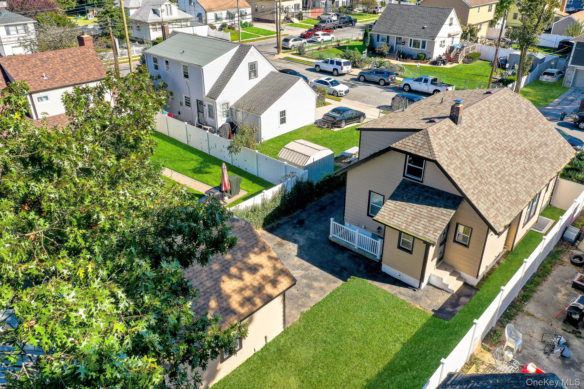 5 2nd Place Property Photo 34