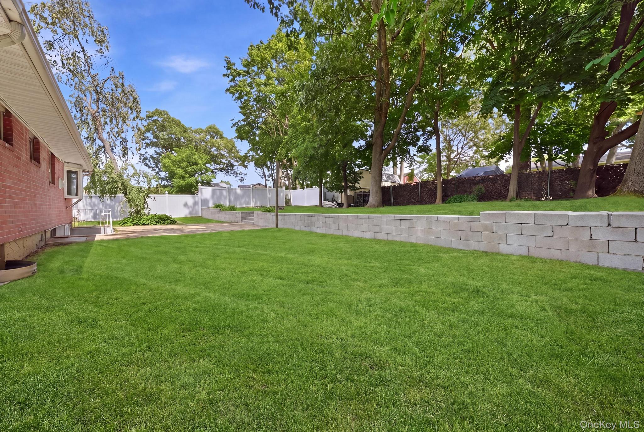 5 Robin Road Property Photo 20