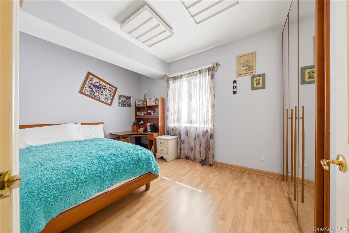 3828 Bedford Avenue Property Photo 13