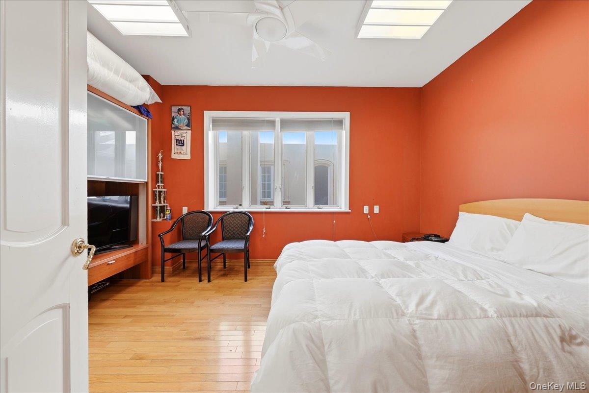 3828 Bedford Avenue Property Photo 15