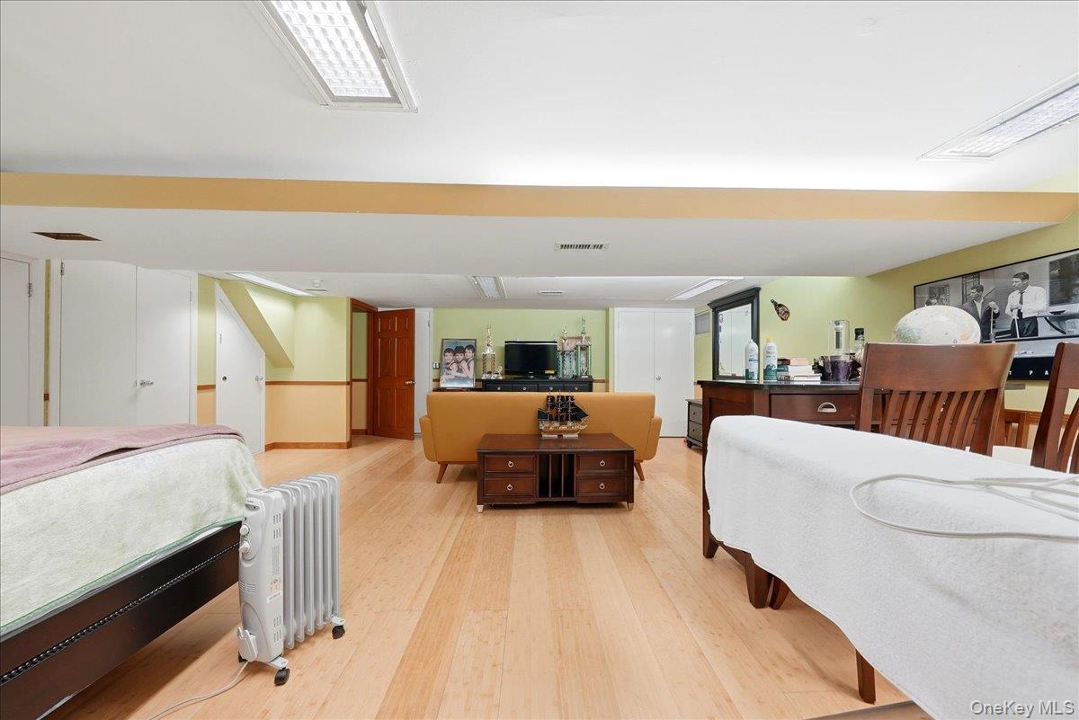 3828 Bedford Avenue Property Photo 33