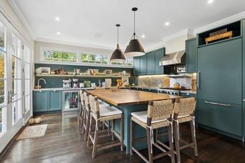 97 Pelletreau Street Property Photo 6