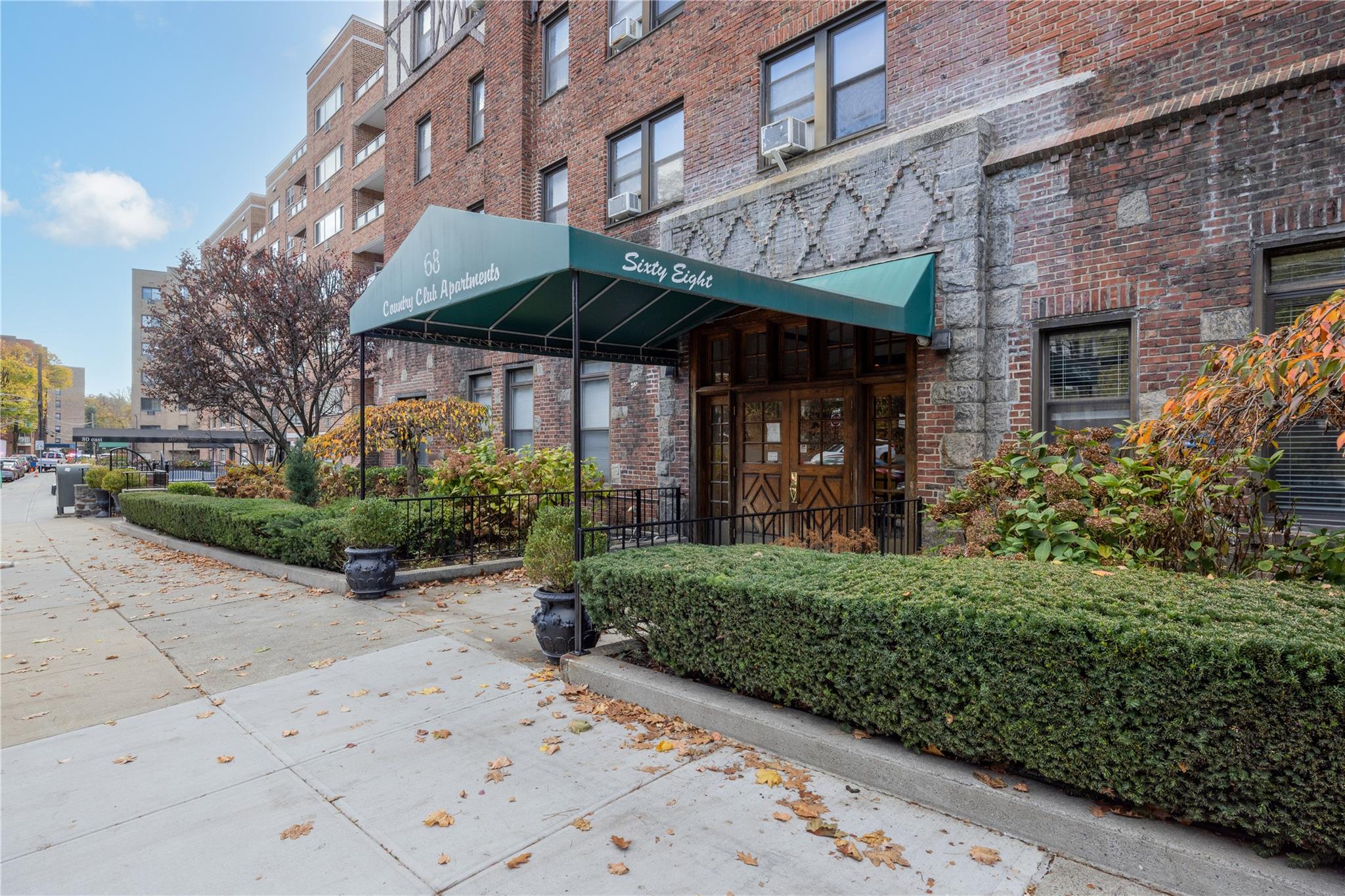 68 E Hartsdale Avenue 4k Property Photo 2