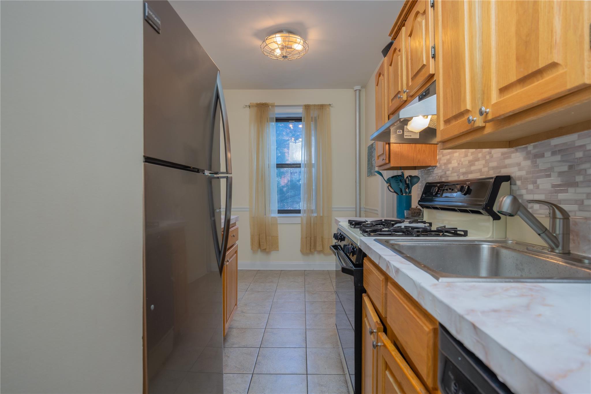 68 E Hartsdale Avenue 4k Property Photo 12