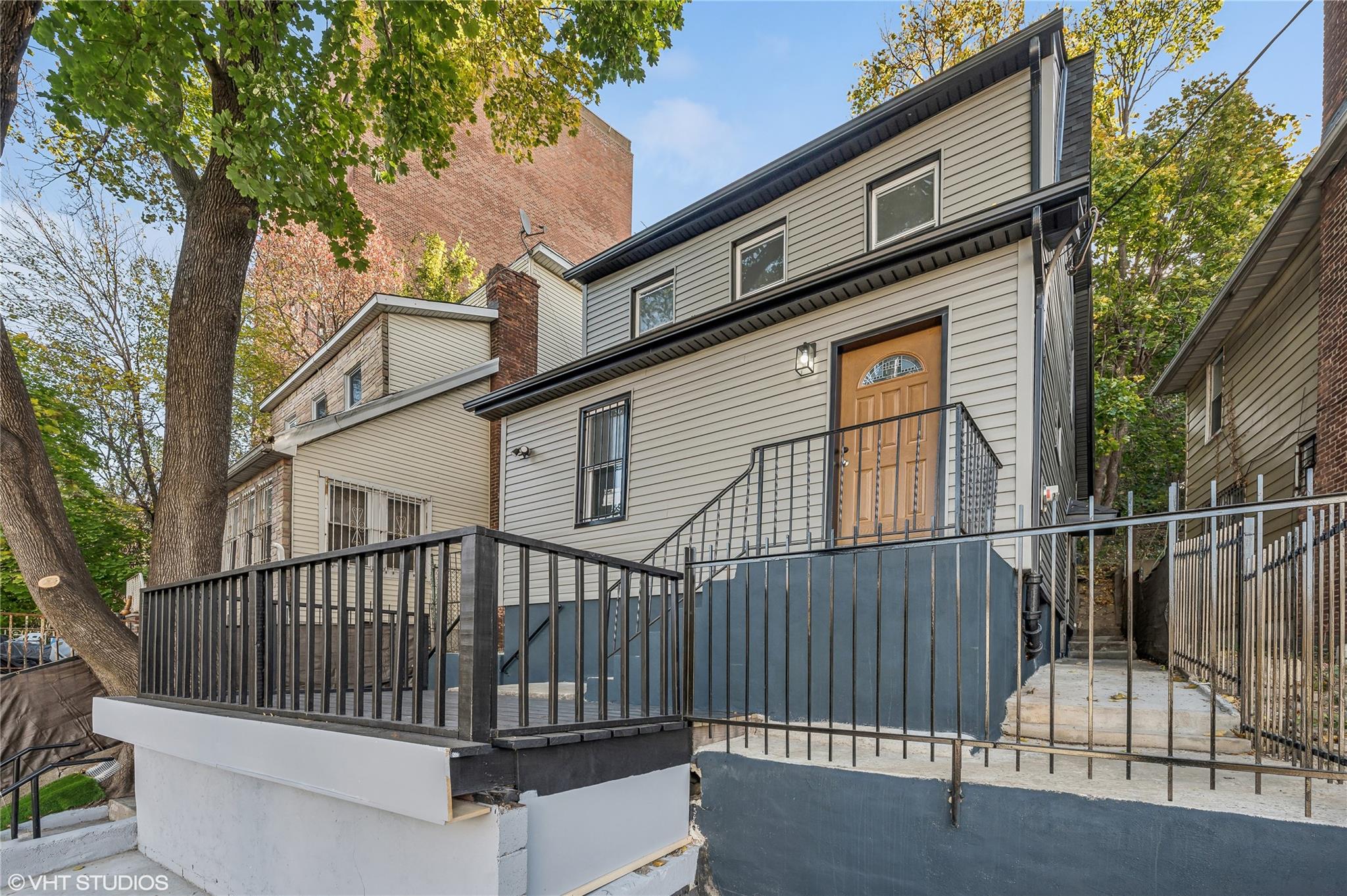 1806 Undercliff Avenue Property Photo