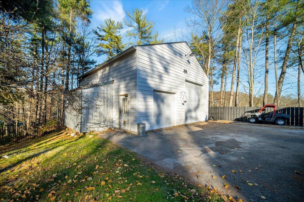 41 White Oaks Road Property Photo 27
