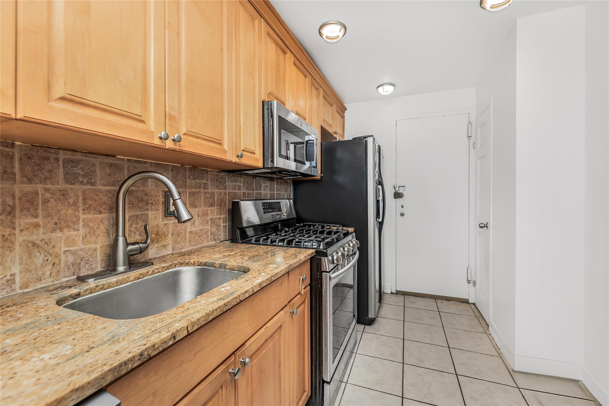 2 Fordham Hill Oval 5b Property Photo 6