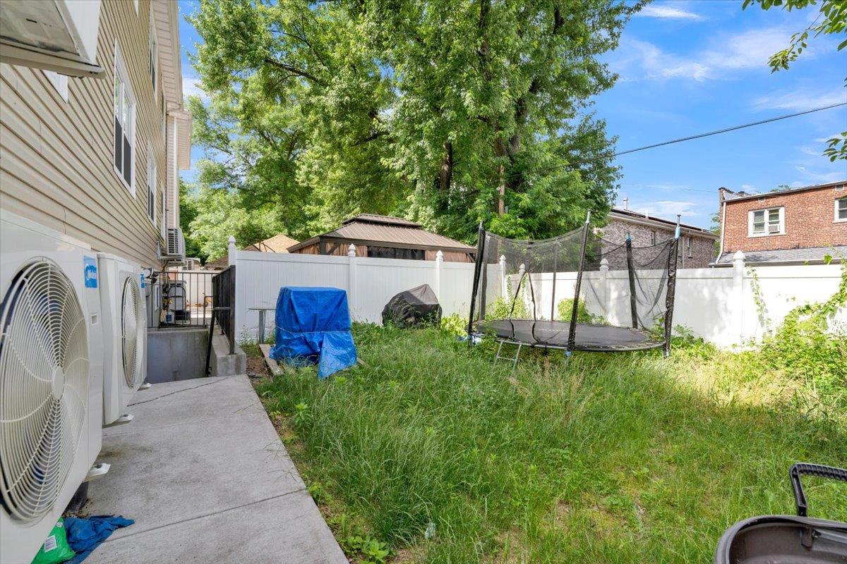 3136 Mickle Avenue Property Photo 5