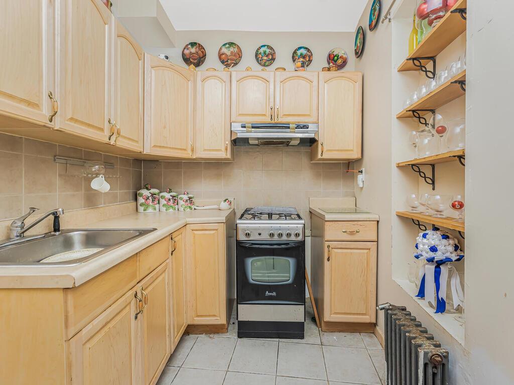 1262 Leland Avenue Property Photo 11