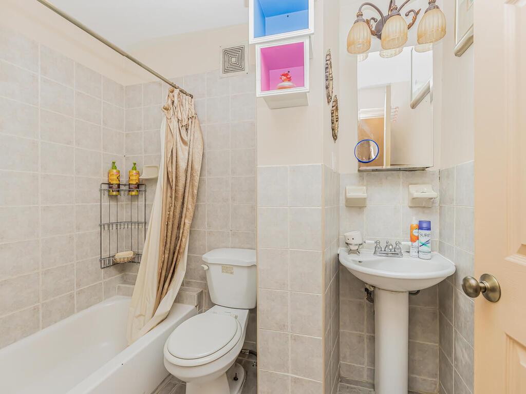 1262 Leland Avenue Property Photo 14