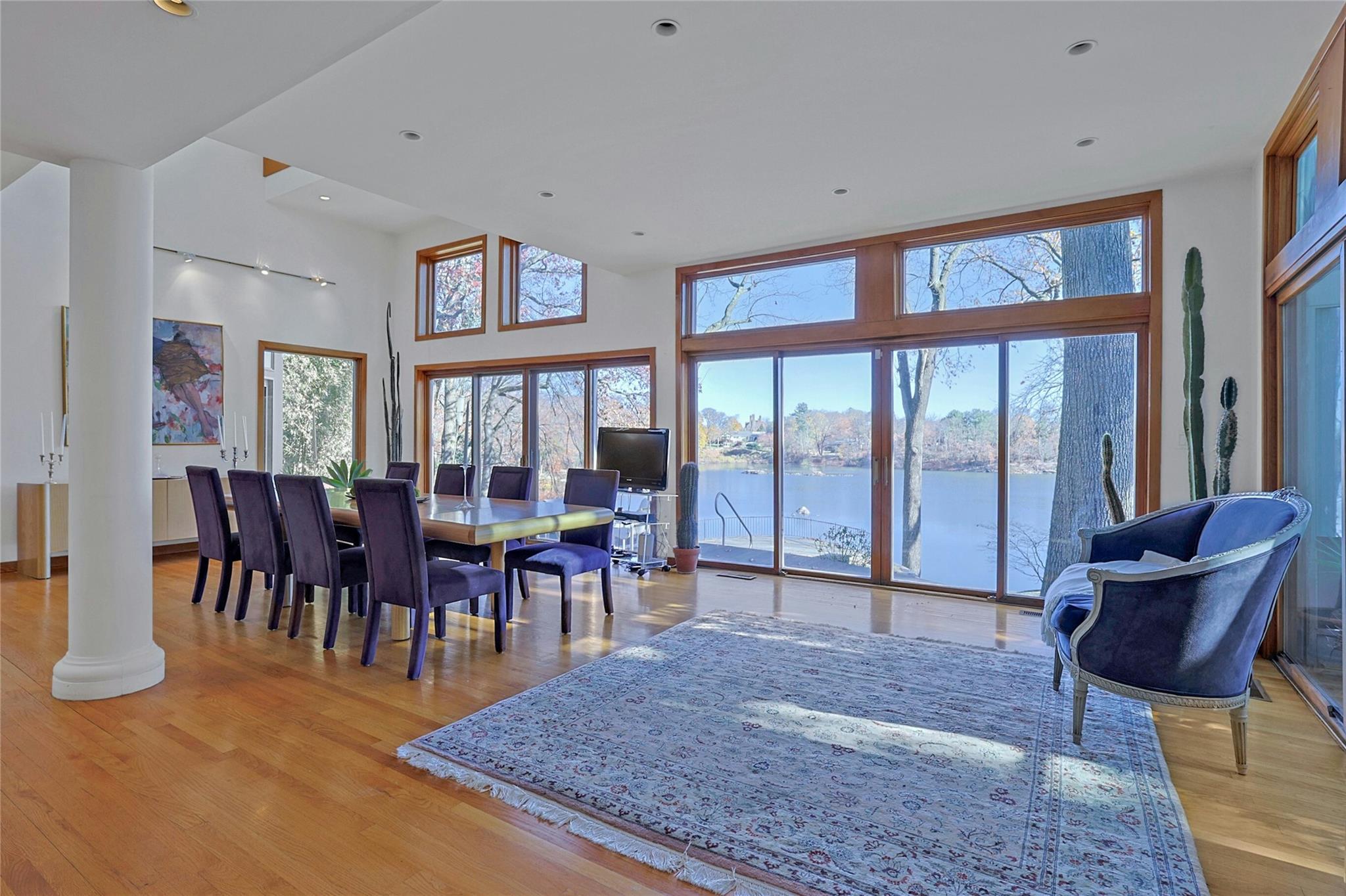 629 Pinebrook Boulevard Property Photo 6