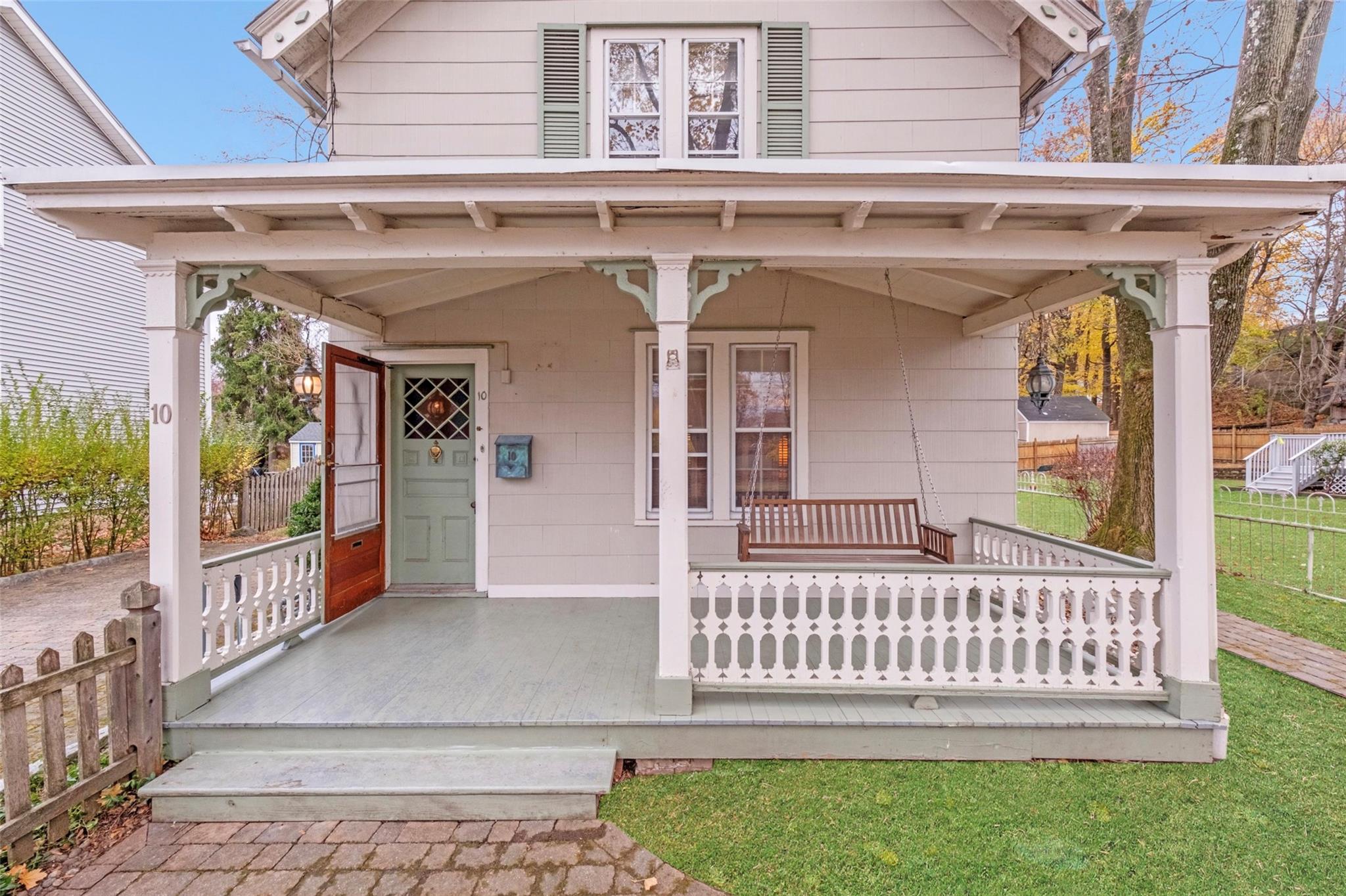 10 Wood Avenue Property Photo 1