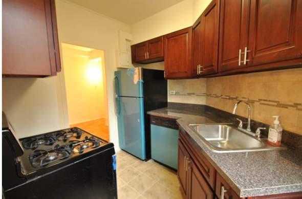 1938 E Tremont Avenue 5c Property Photo 1