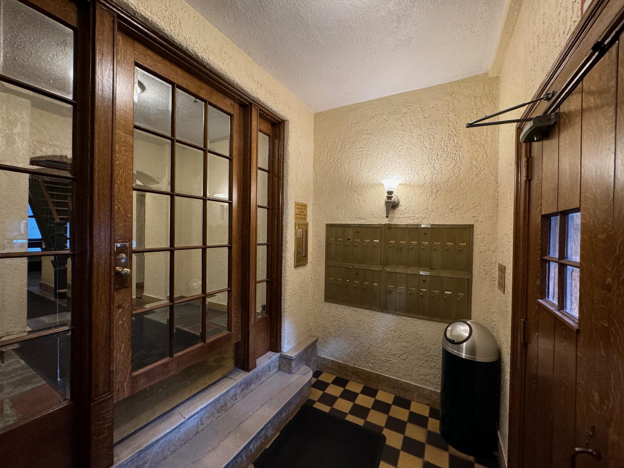 42 Pondfield Road 6c Property Photo 4