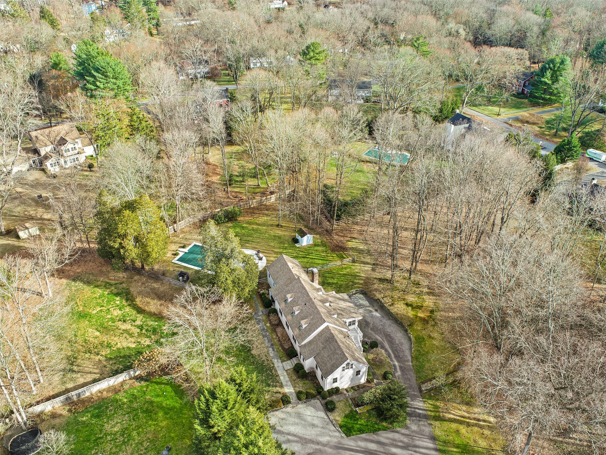 46 Middle Patent Road Property Photo