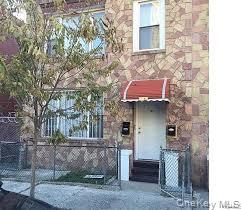 1703 Townsend Avenue Property Photo 1