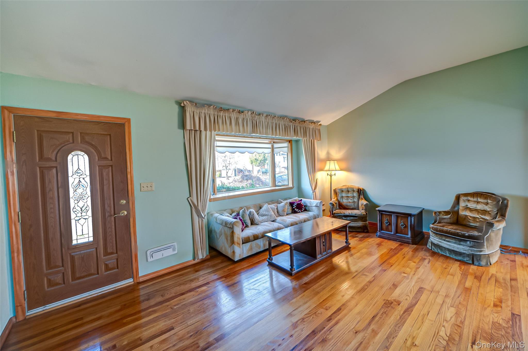 305 West 20th Street Property Photo 2