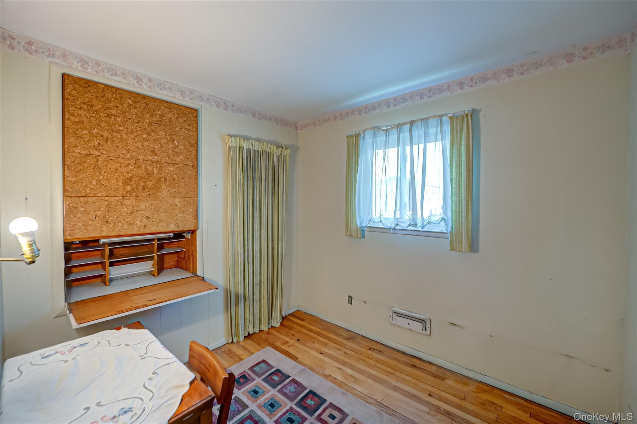 305 West 20th Street Property Photo 11