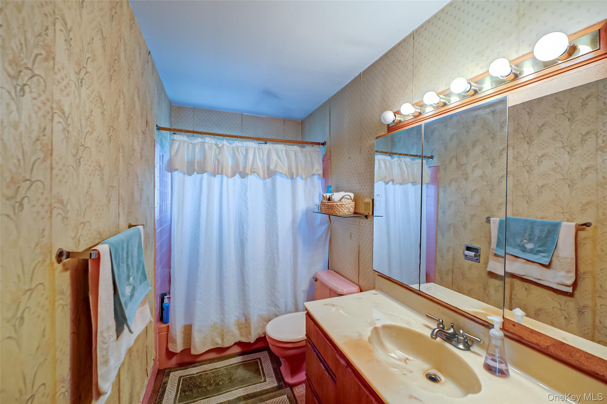 305 West 20th Street Property Photo 12