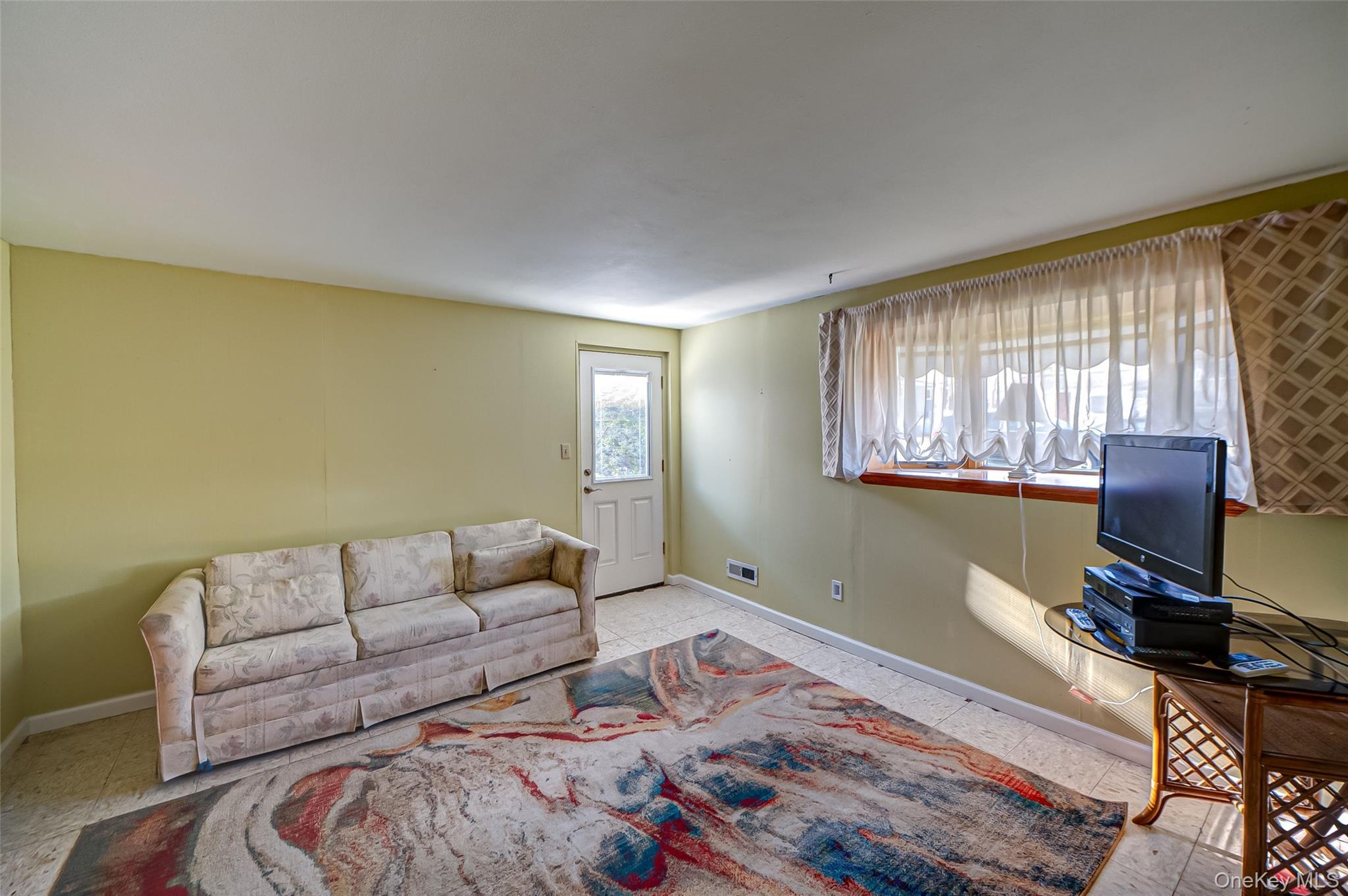 305 West 20th Street Property Photo 13