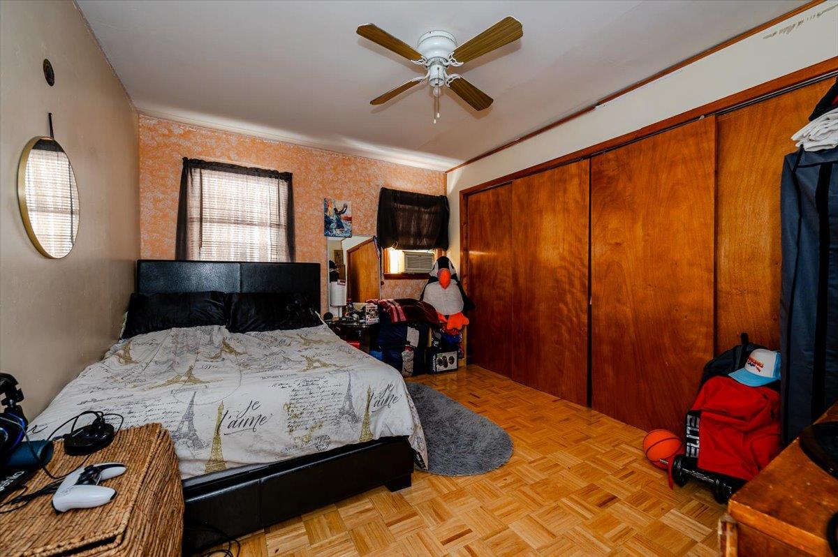 110 Edgewater Park C Property Photo 12