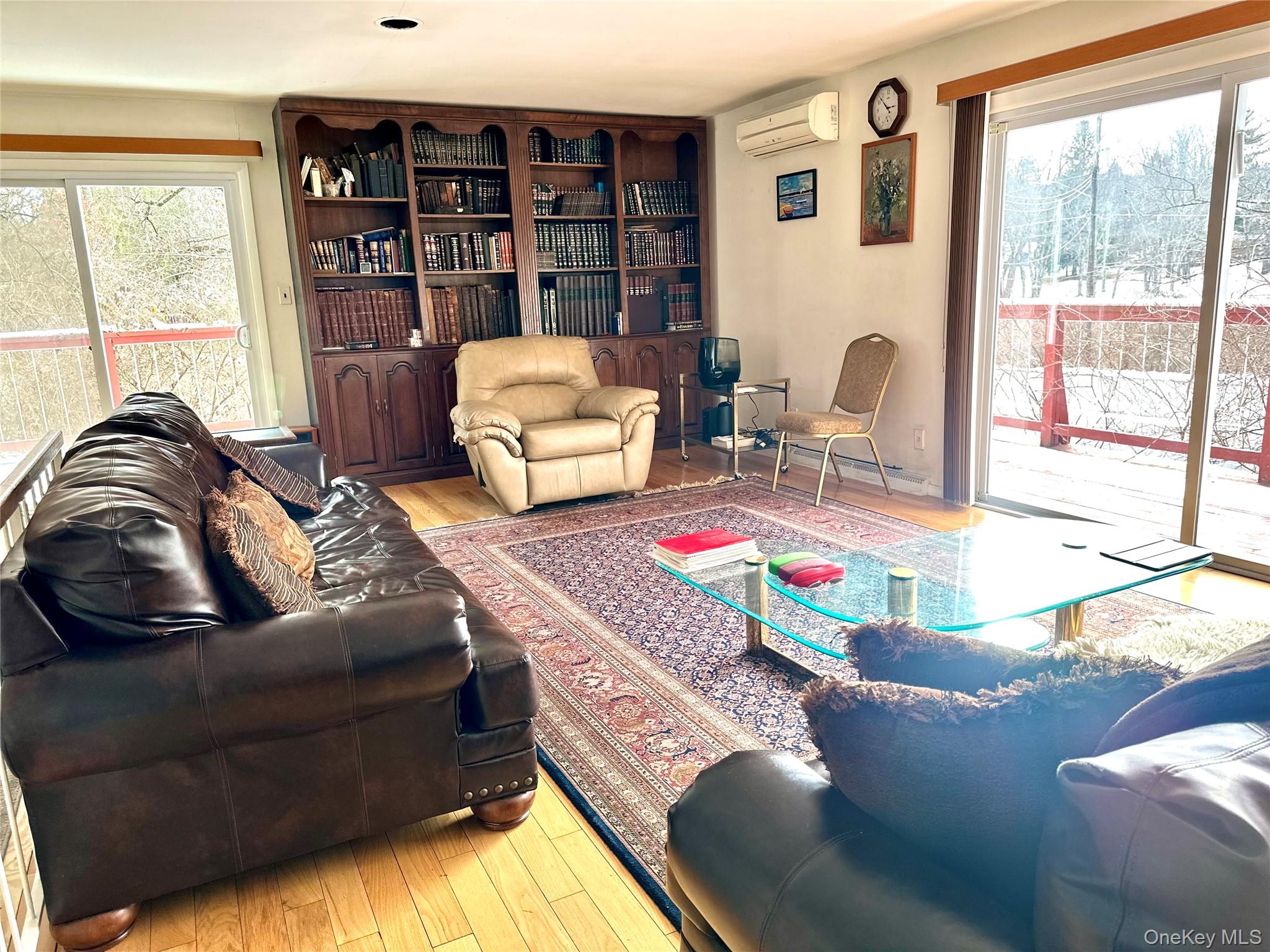 23 Diane Boulevard Property Photo 6