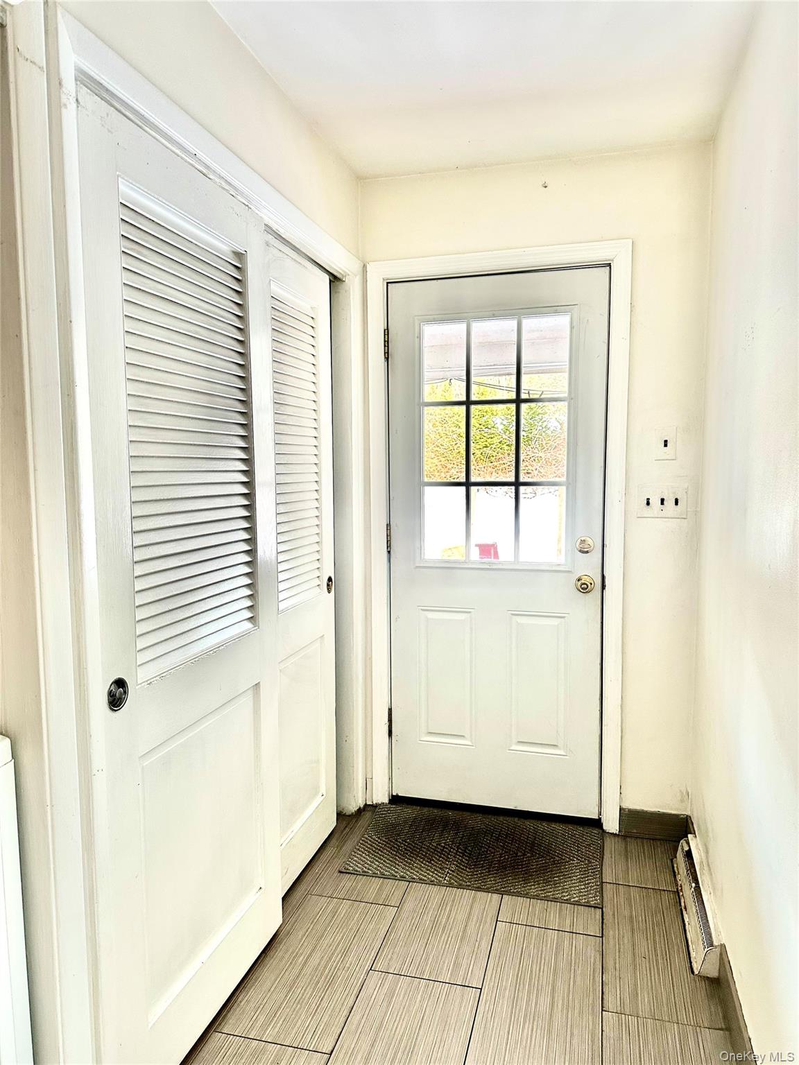 23 Diane Boulevard Property Photo 14