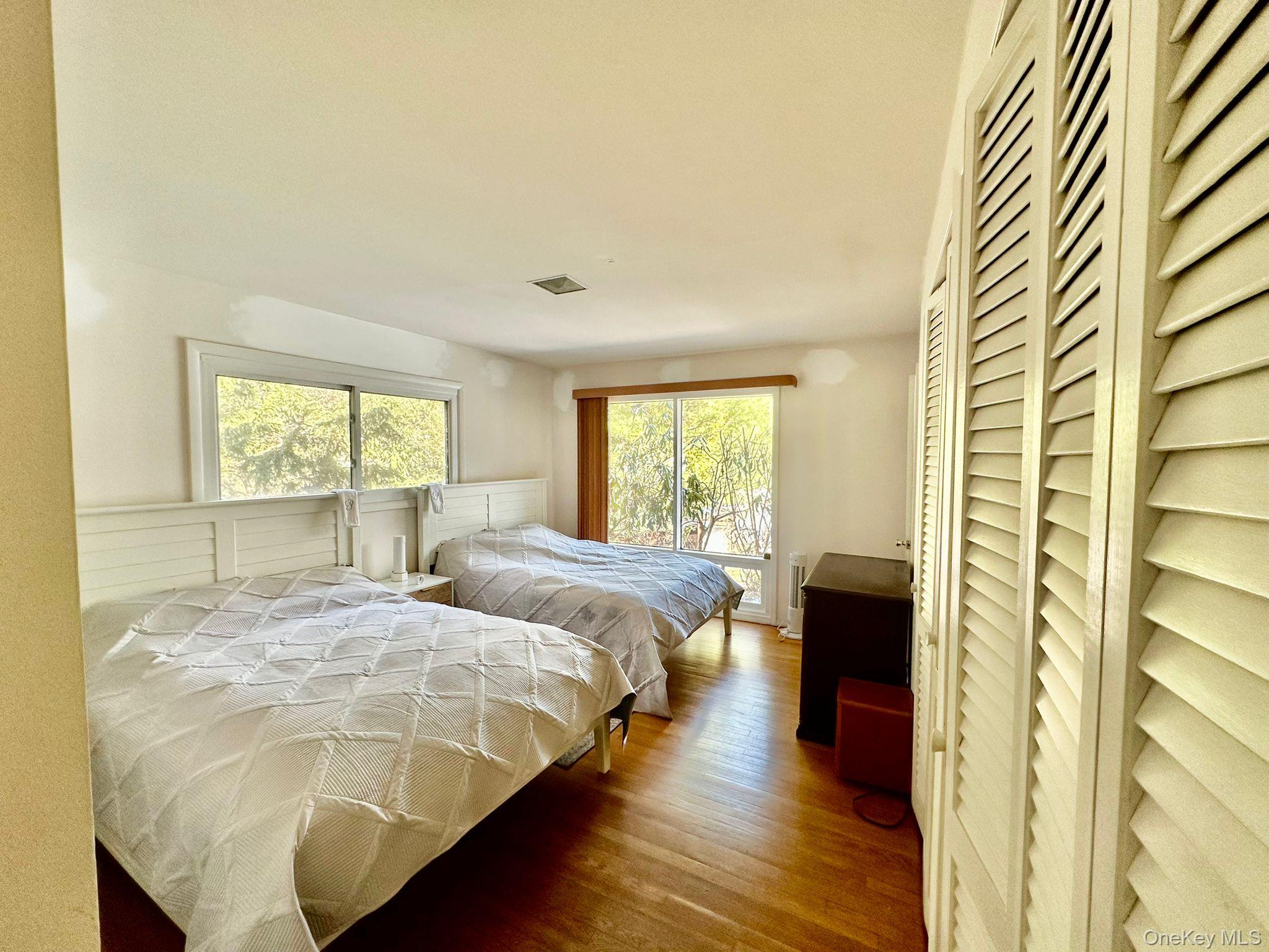 23 Diane Boulevard Property Photo 18