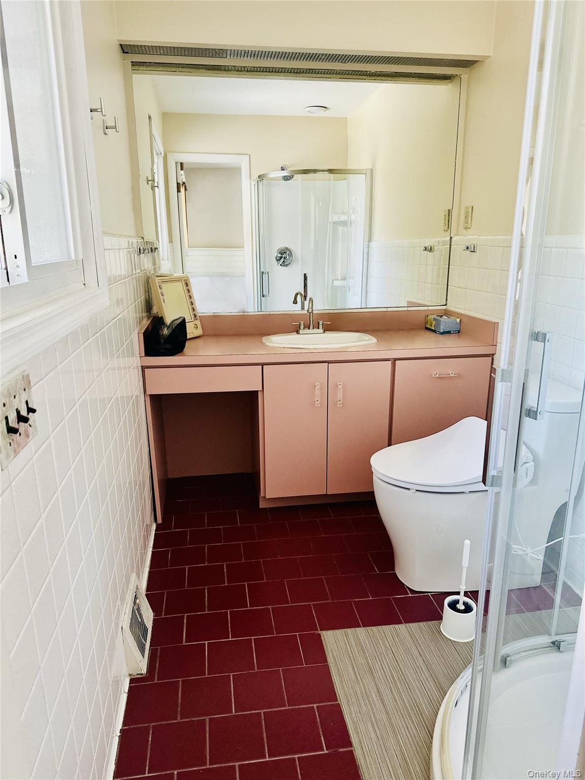 23 Diane Boulevard Property Photo 24