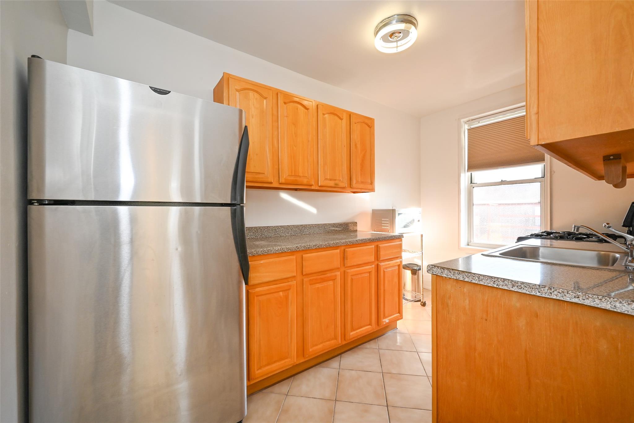 6535 Broadway 6a Property Photo 11
