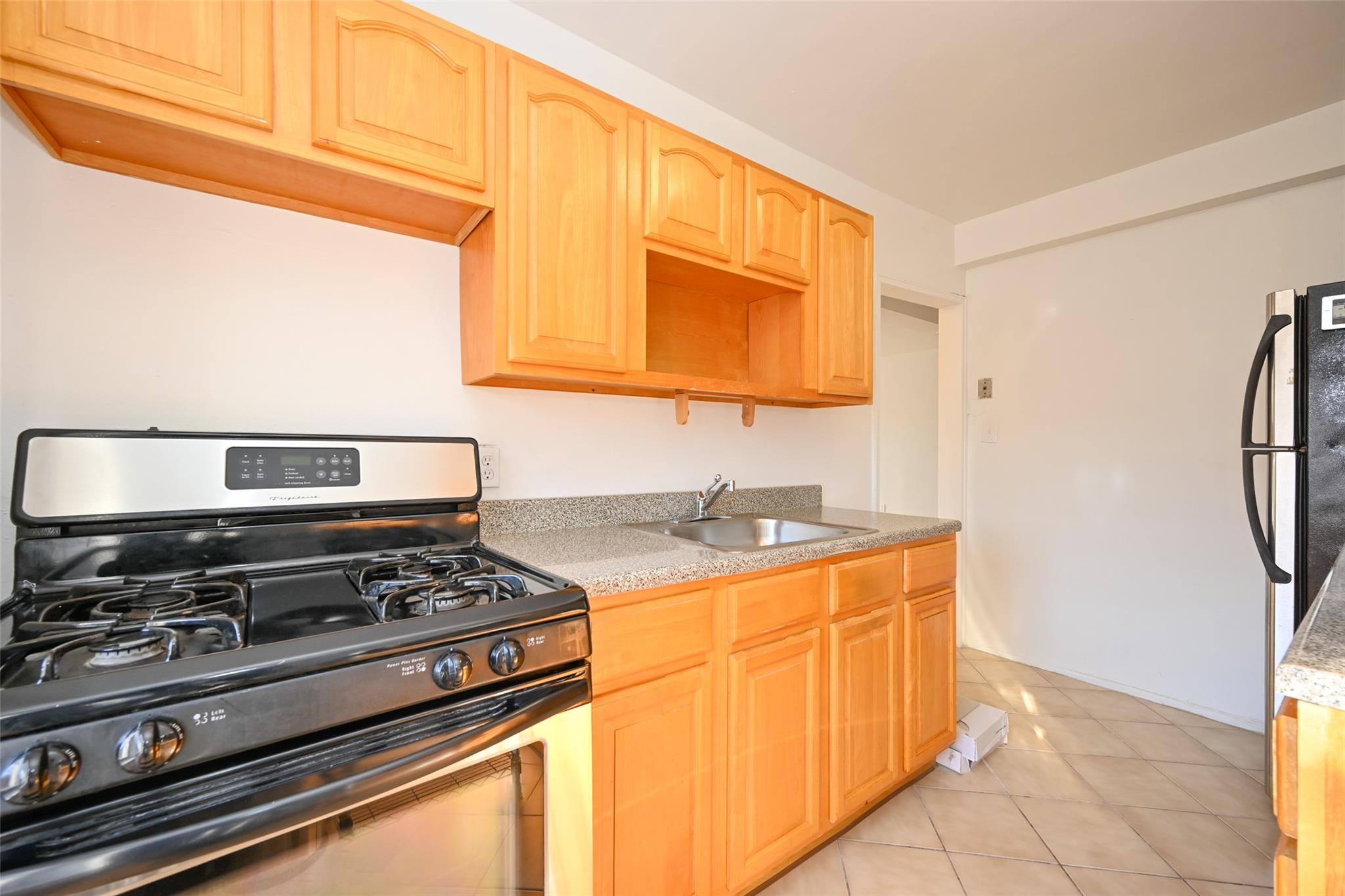 6535 Broadway 6a Property Photo 13