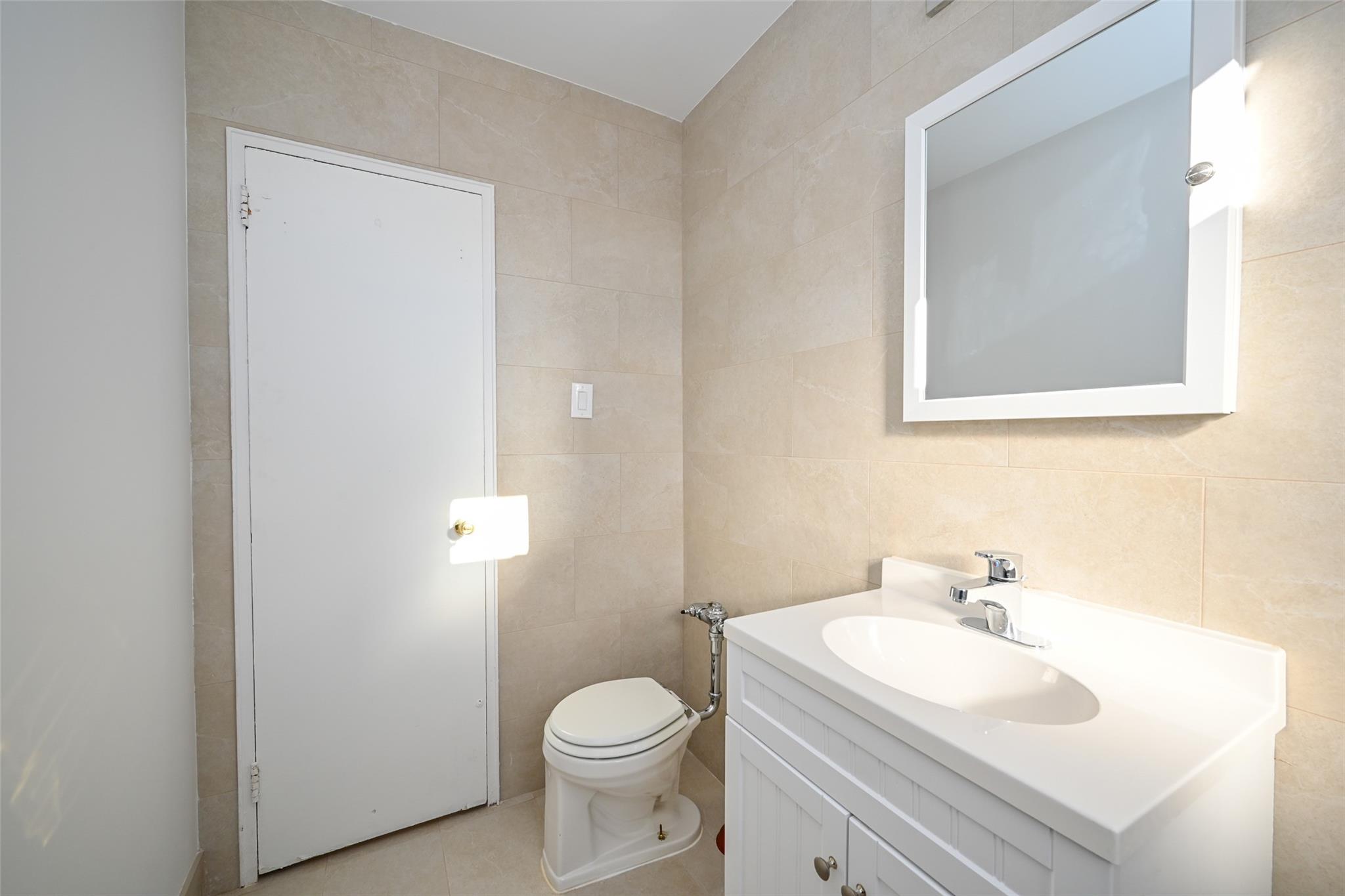 6535 Broadway 6a Property Photo 15