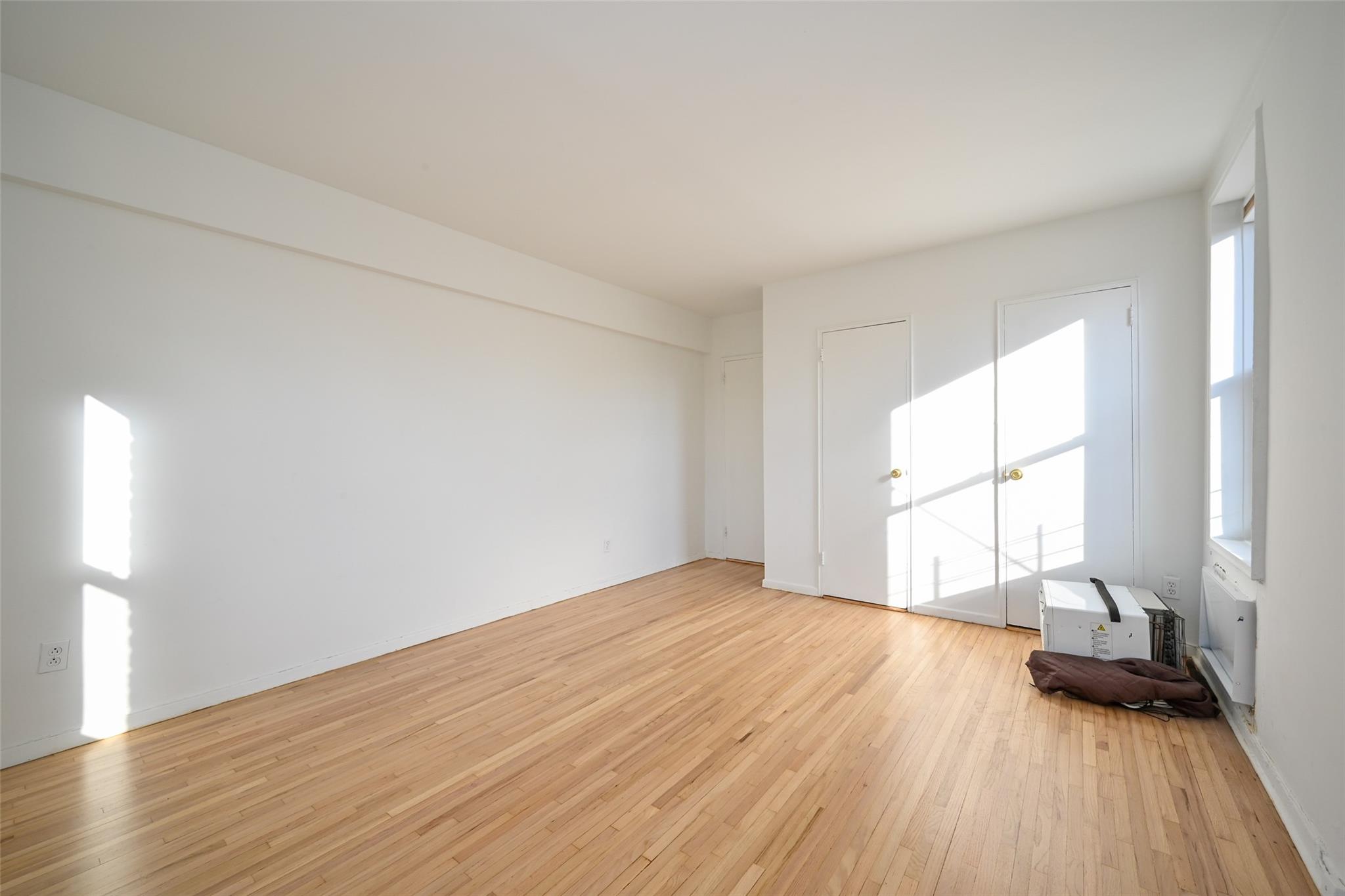 6535 Broadway 6a Property Photo 18