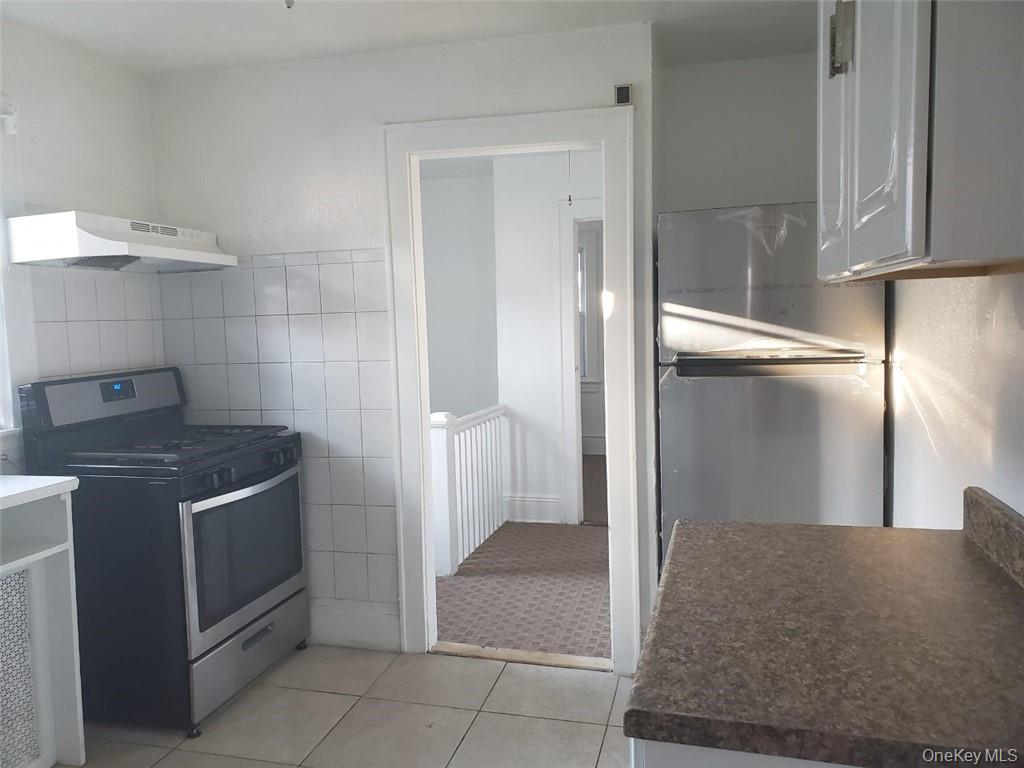 114 Lincoln Avenue Property Photo 4
