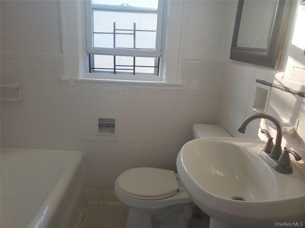 114 Lincoln Avenue Property Photo 10