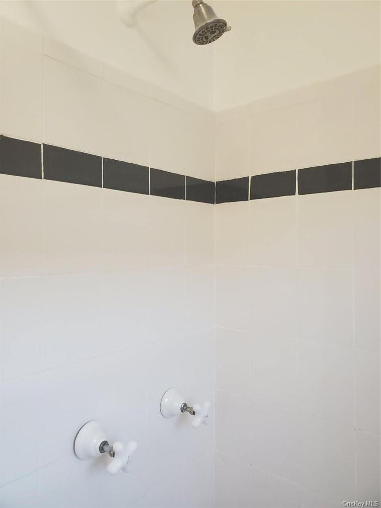 114 Lincoln Avenue Property Photo 11