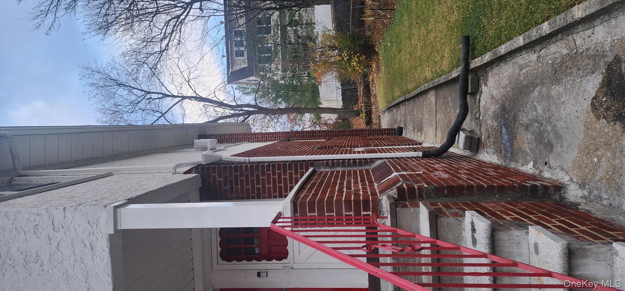 114 Lincoln Avenue Property Photo 23